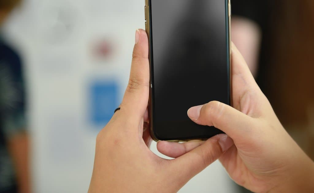 What Causes An Iphone Touch Screen Not Working